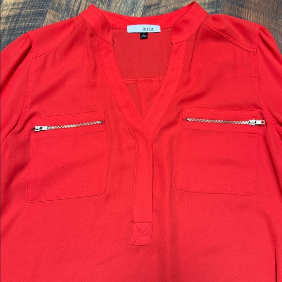 Elegant Red Blouse with Zipper Accents - Picture 3 of 5